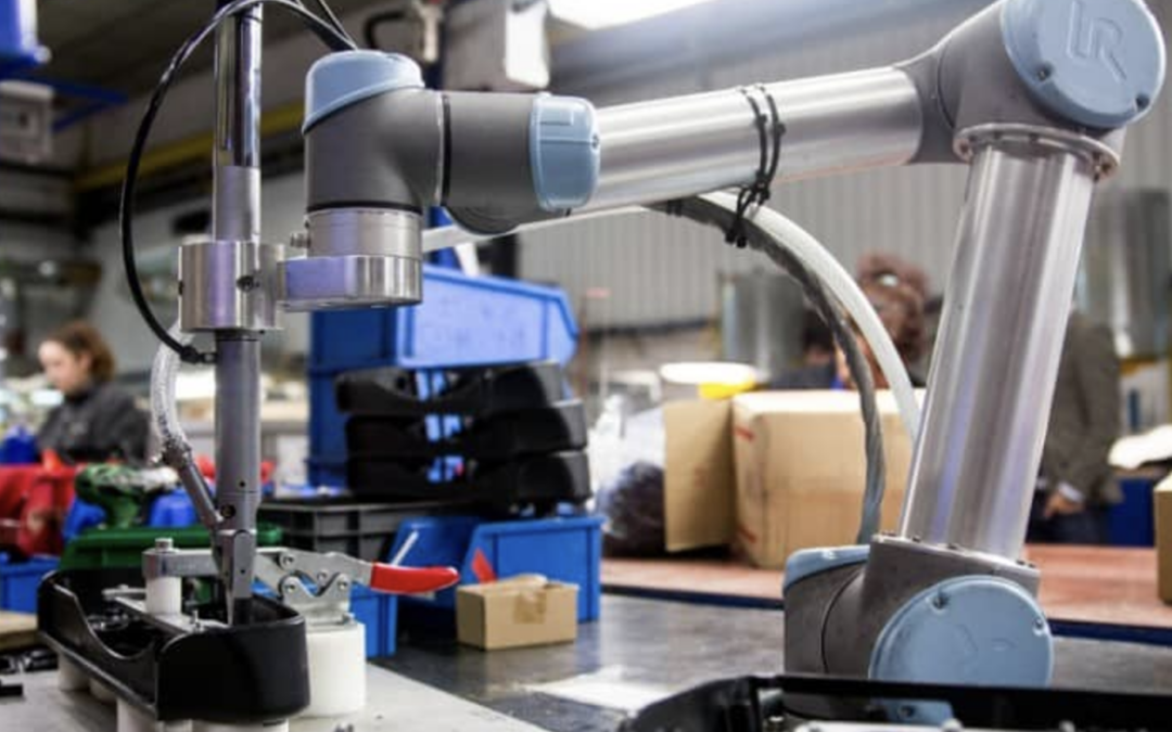 ICPF Donates Two Cobots To UW-Stout Packaging Program